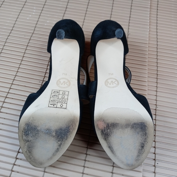 Michael Kors Criss Cross Black Suede Platform 5" h - Picture 10 of 10